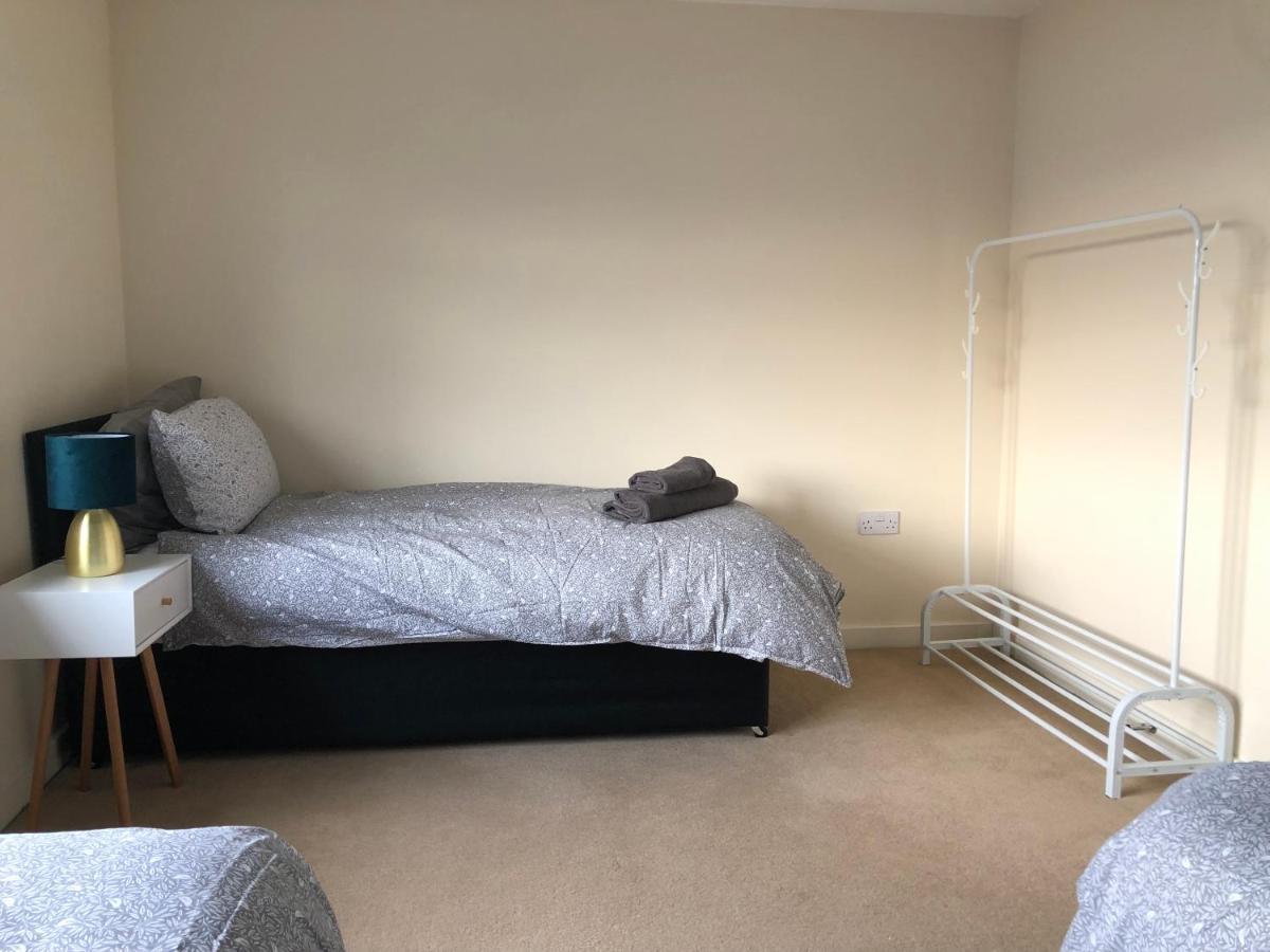 הוילה וולברהאמפטון Bray House - Perfect For Large Groups מראה חיצוני תמונה